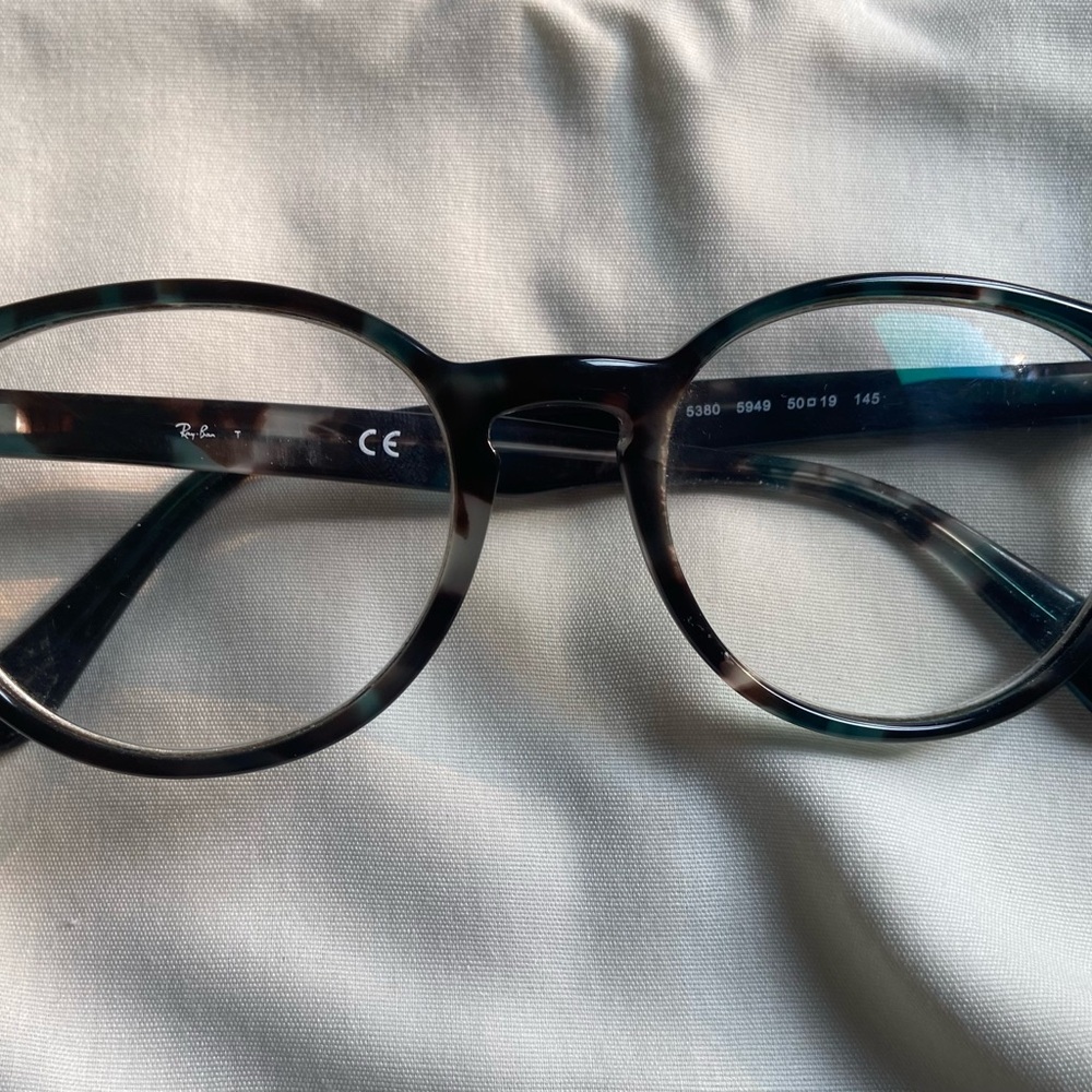 Ray-Ban Tortoise Shell Round Glasses